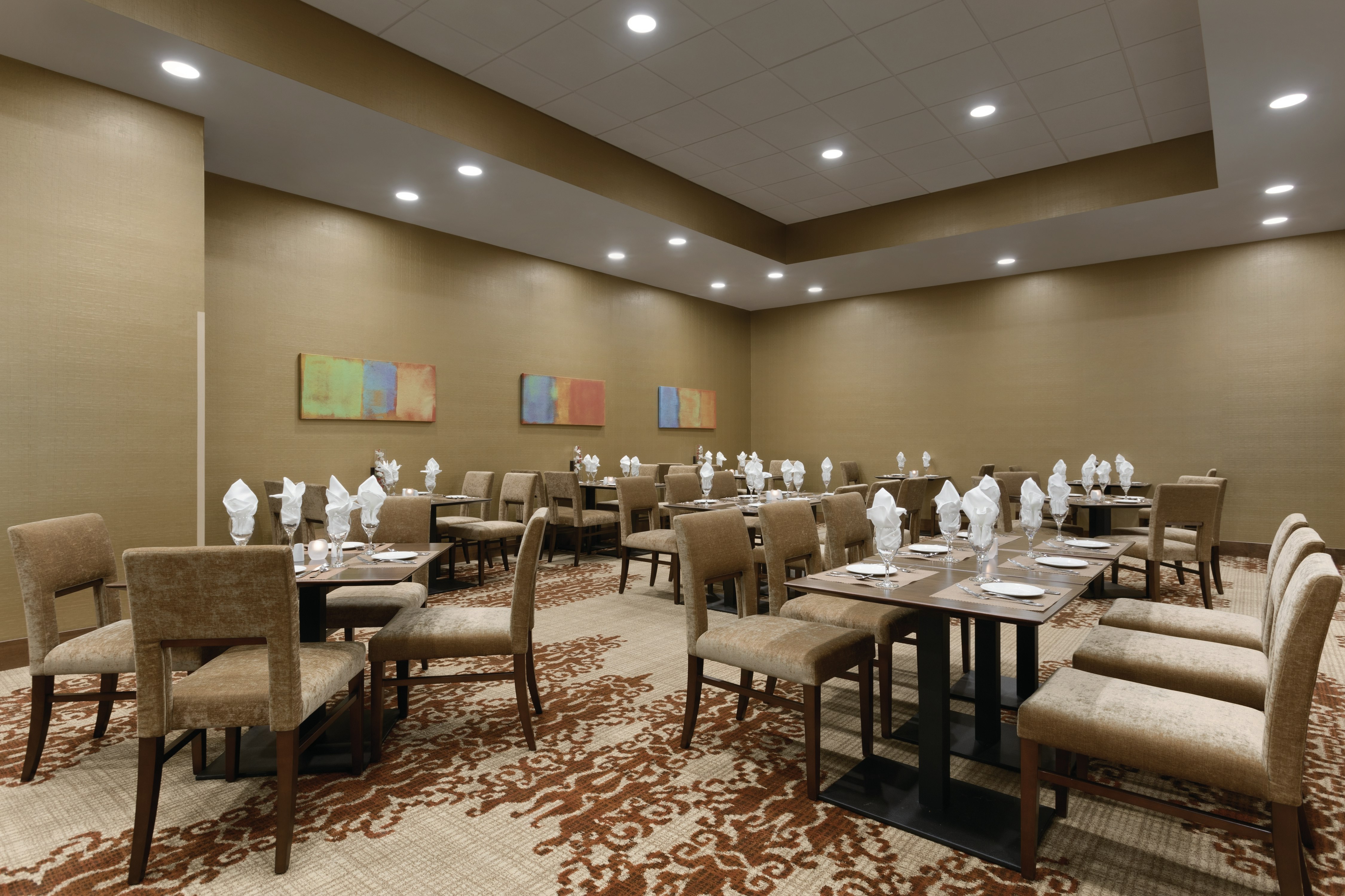 Embassy Suites Akron-Canton Airport 36/58