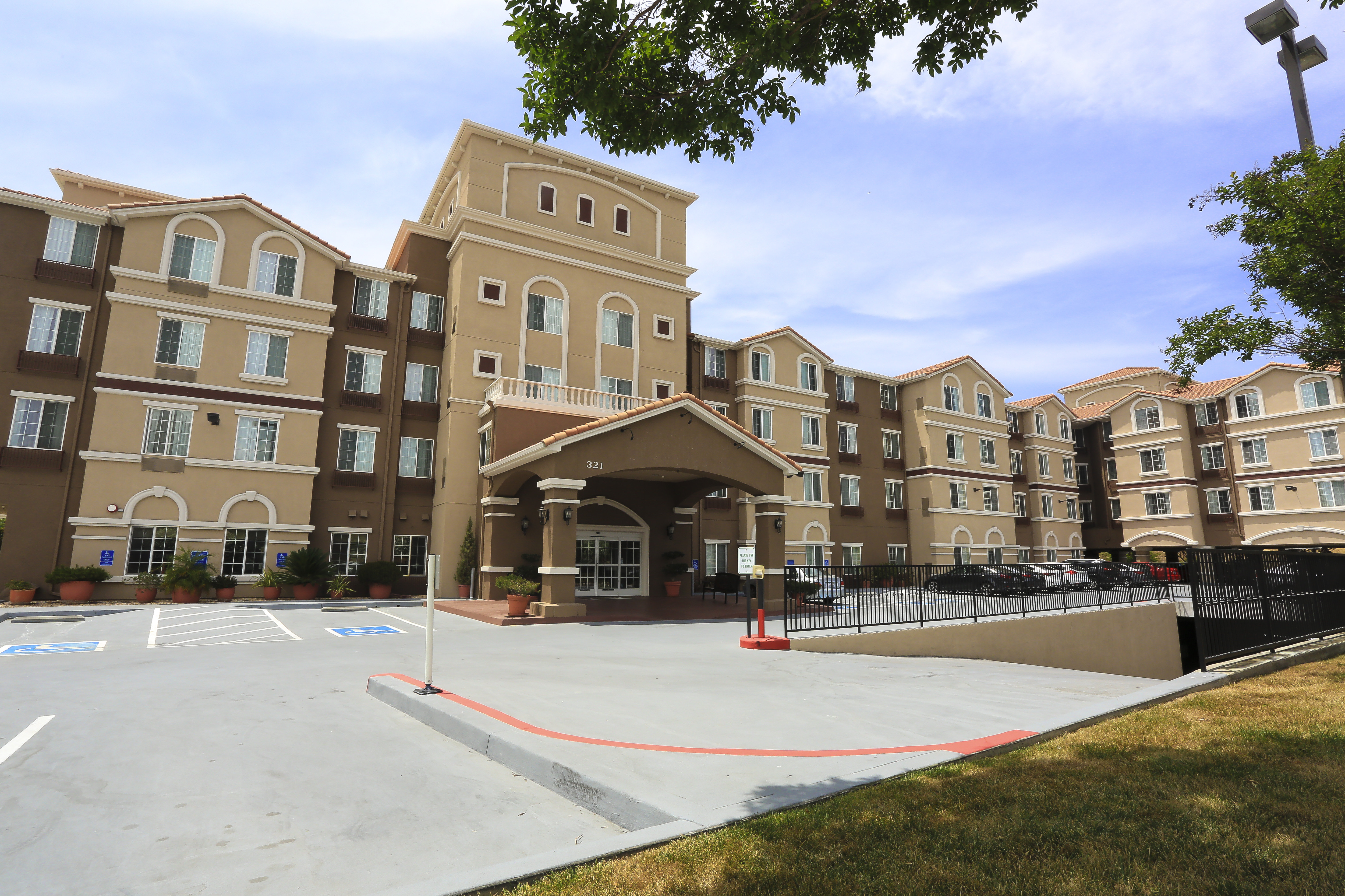 Staybridge Suites Silicon Valley Milpitas 70/77