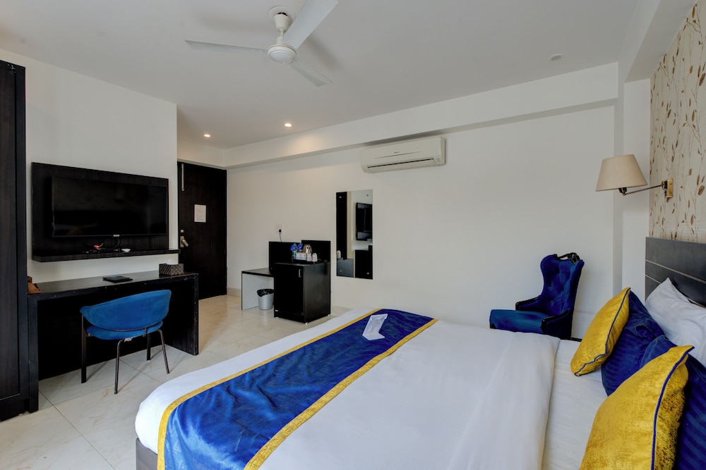 BlueNeck Sec 40 Unitech Cyber Park 16/31