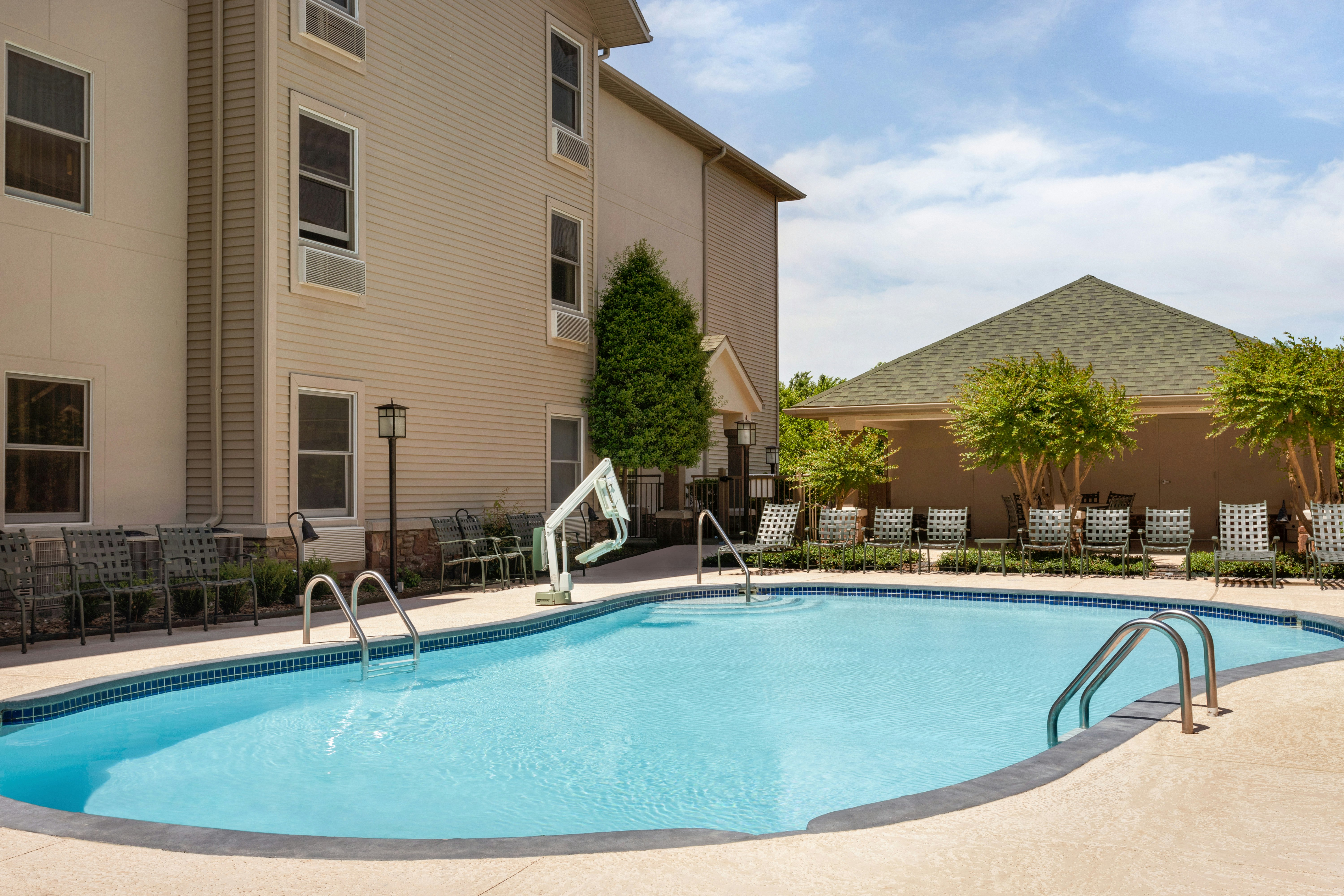 Hampton Inn and Suites Springdale 13/15