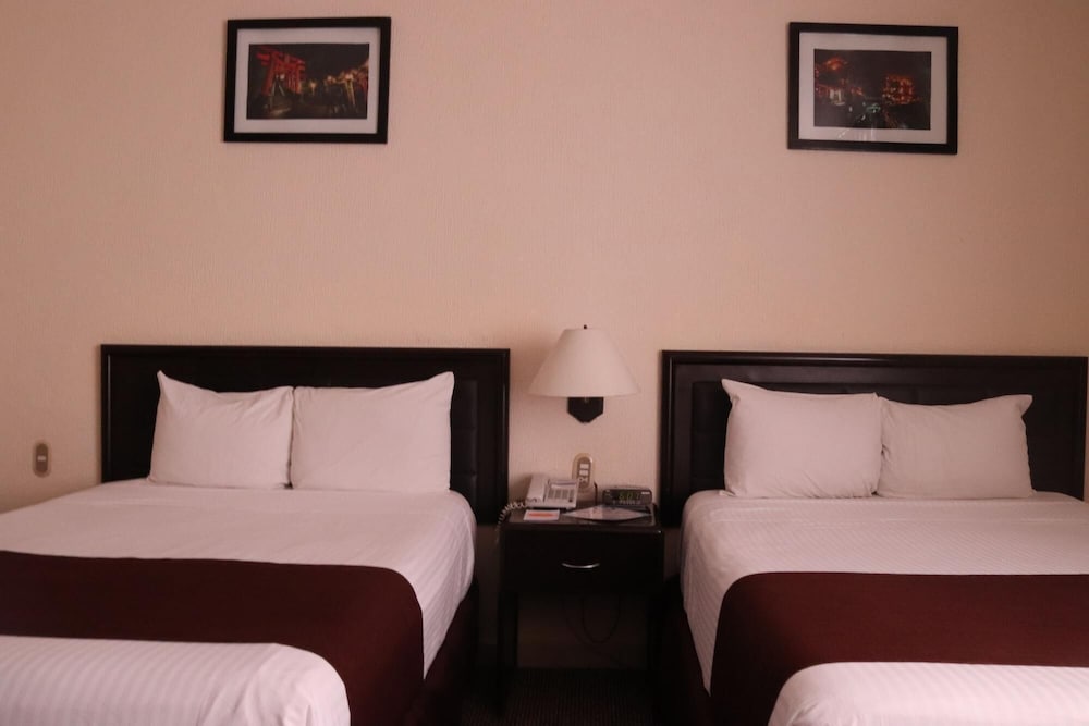 Santa Irene Hotel Guadalajara 9/26