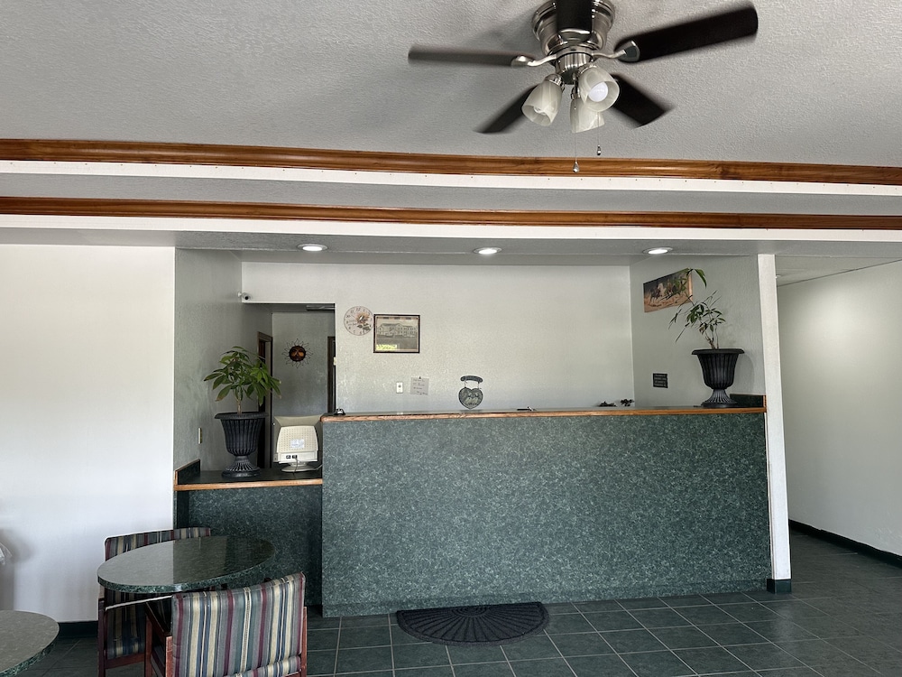 Highland Inn Peculiar 7/52