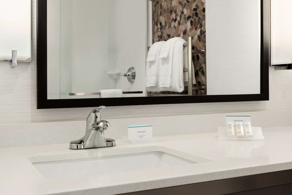 HILTON GARDEN INN CHARLOTTE SOUTHPARK 17/51