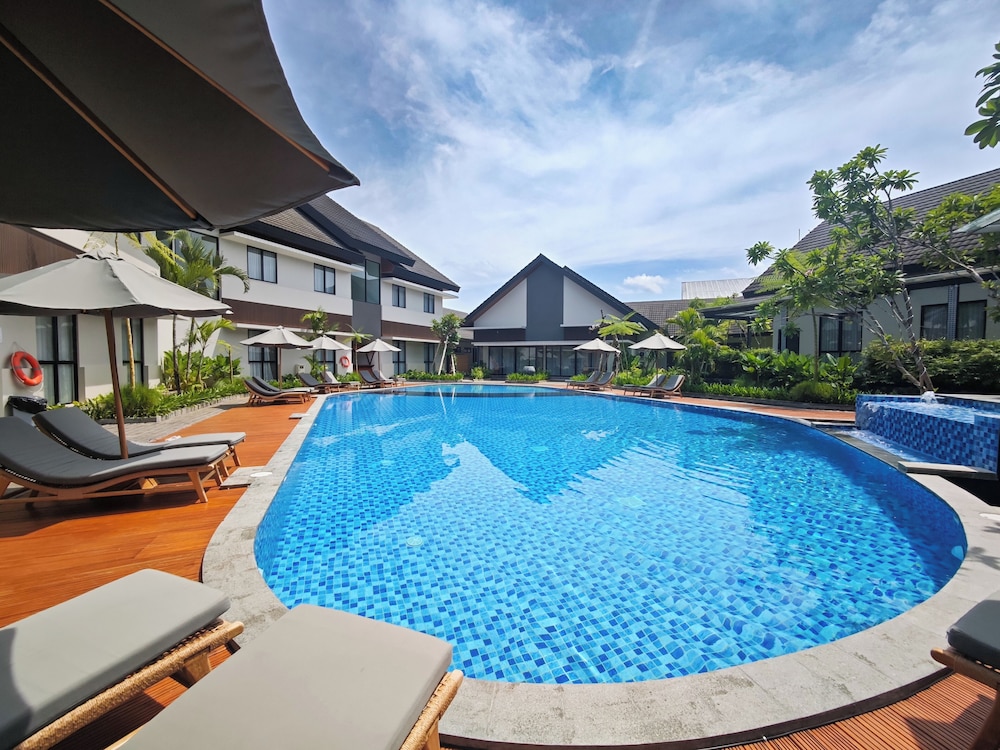 Azana Garden Hill Resort 13/16