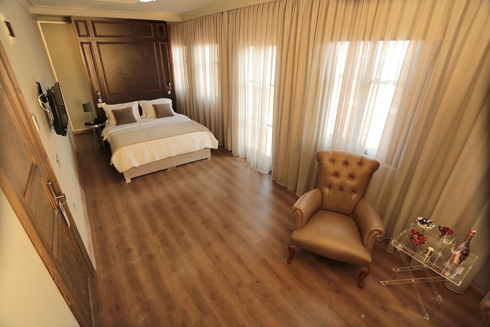 Ferman Pera Hotel 41/65