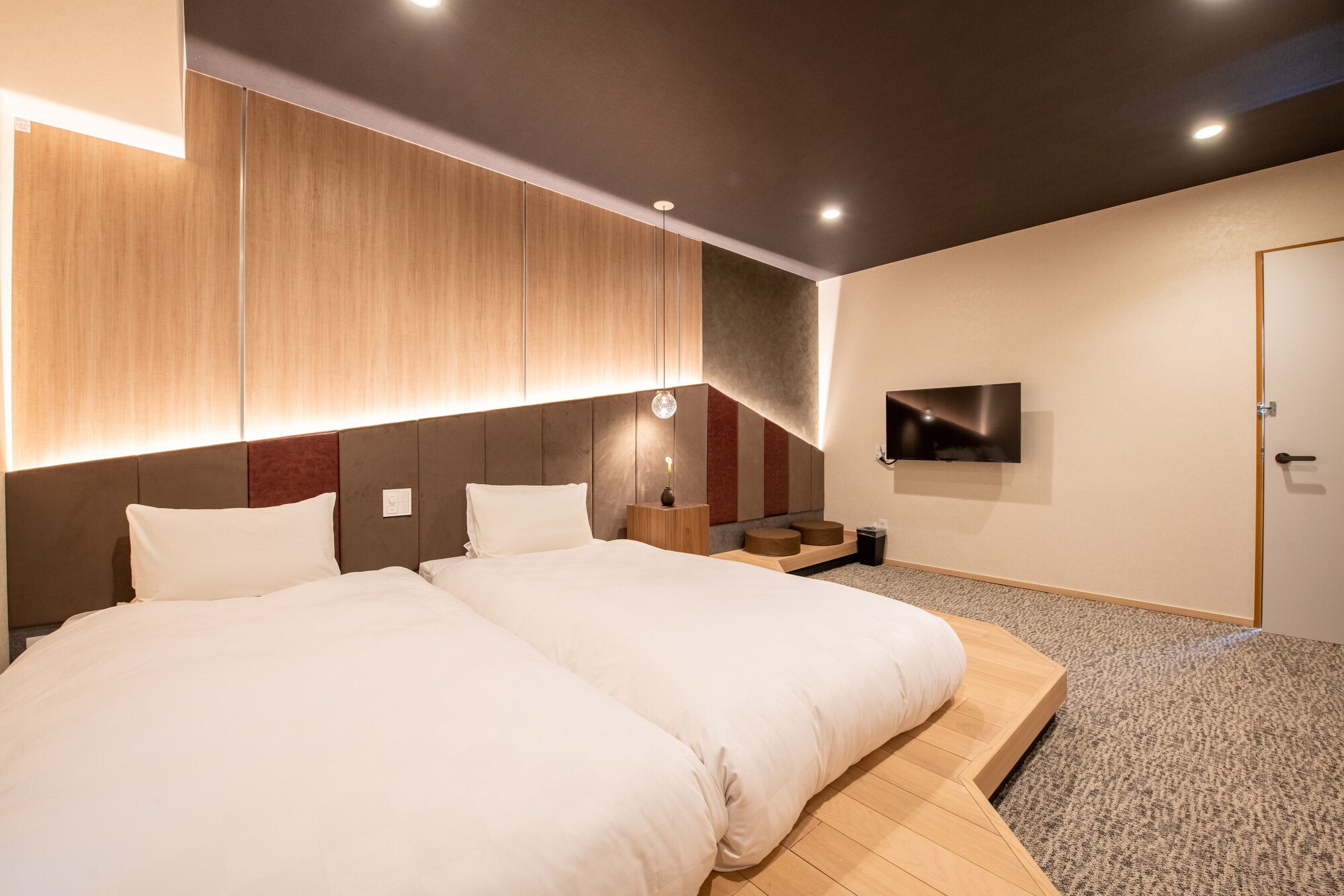 DESIGNER, TRIPLE, TWIN BEDS, 3 BEDS
