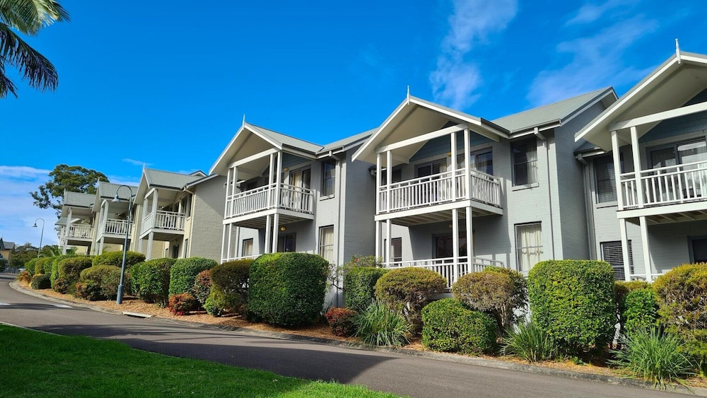 Mercure Lake Macquarie Raffertys Resort 5/74