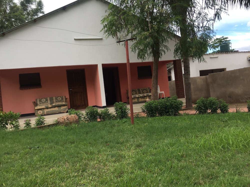 Divine Guest House 20/23