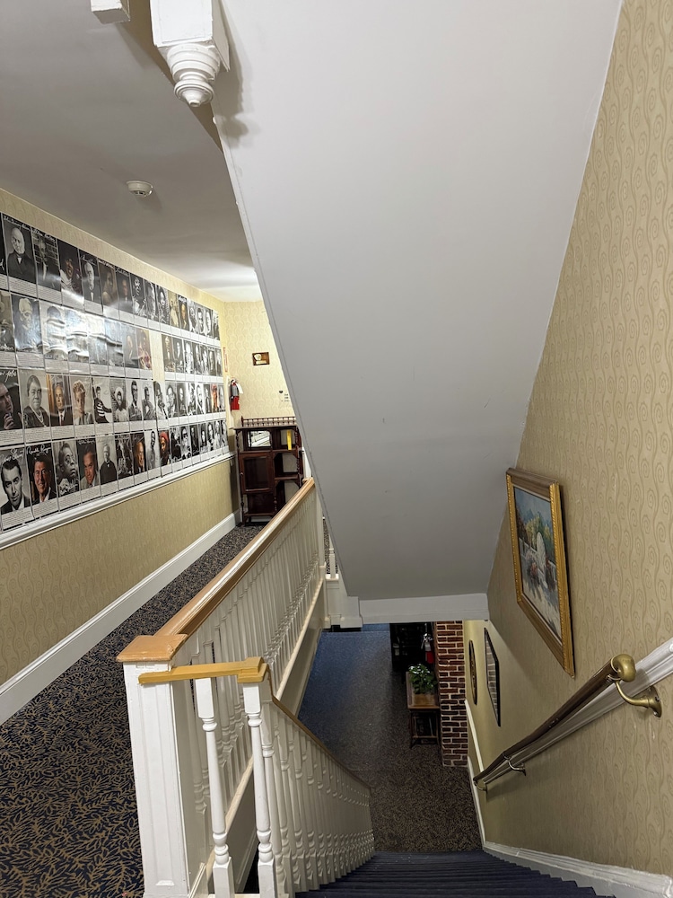The Baron Hotel 6/50