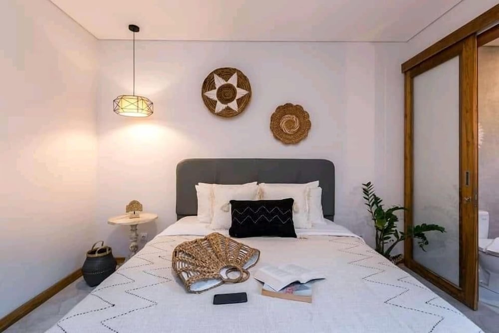 Kakul Villas & Suites 40/82