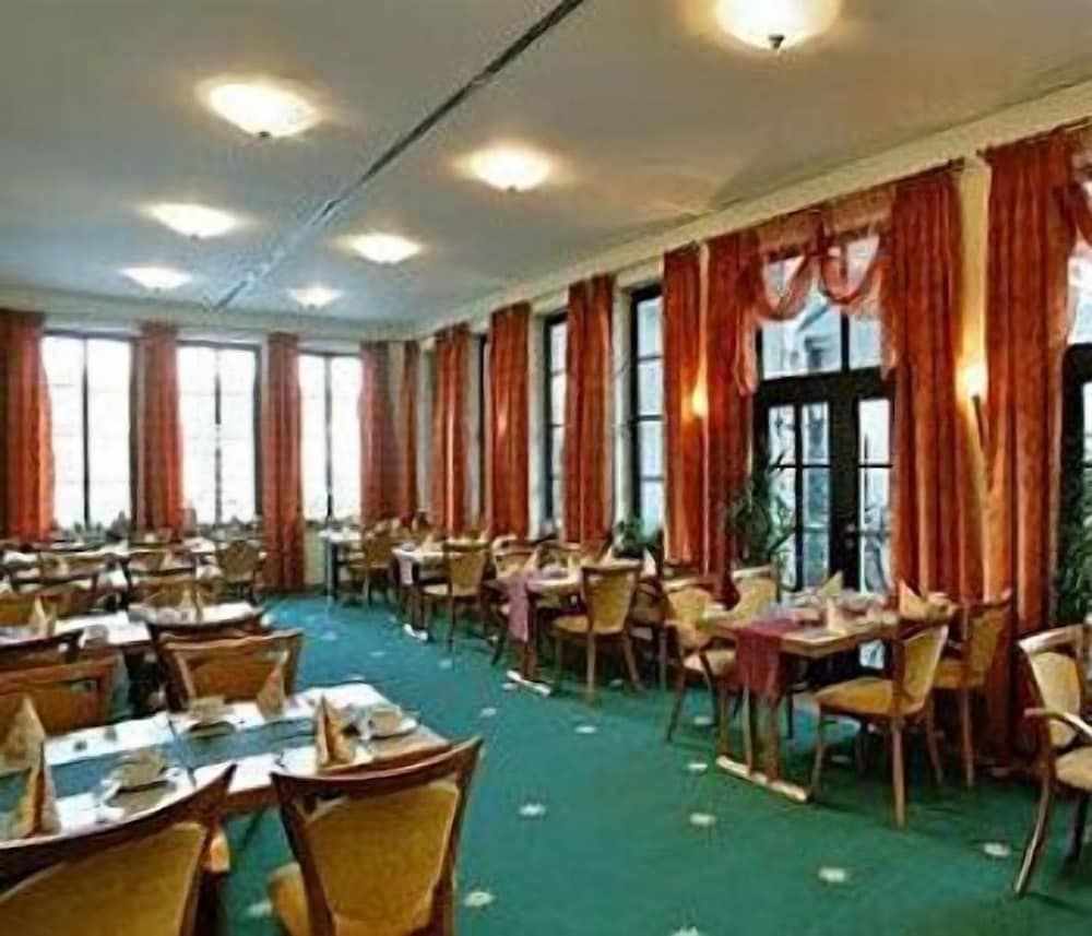 Hotel Zur Goldenen Sonne 19/24