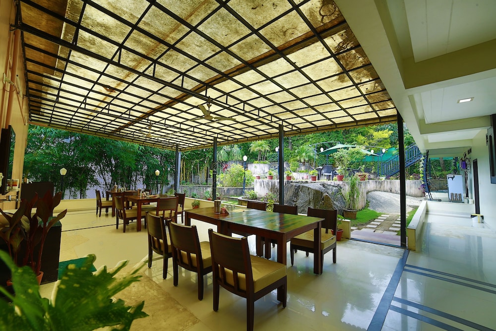 Hotel Shiv Villa 27/45