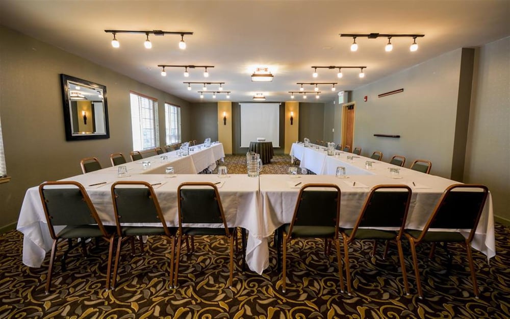 Larkspur Landing Pleasanton - An All-Suite Hotel 33/39