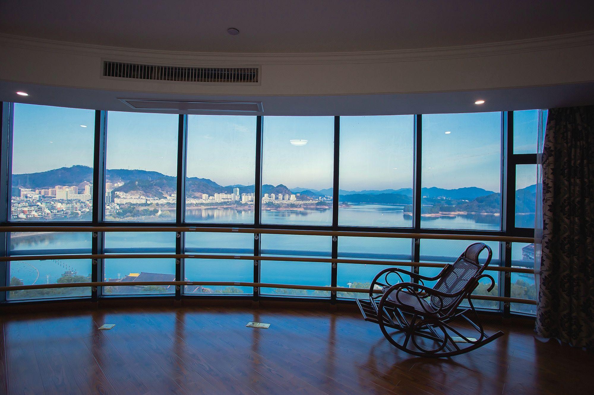 Yitu Lake View Hotel 12/29