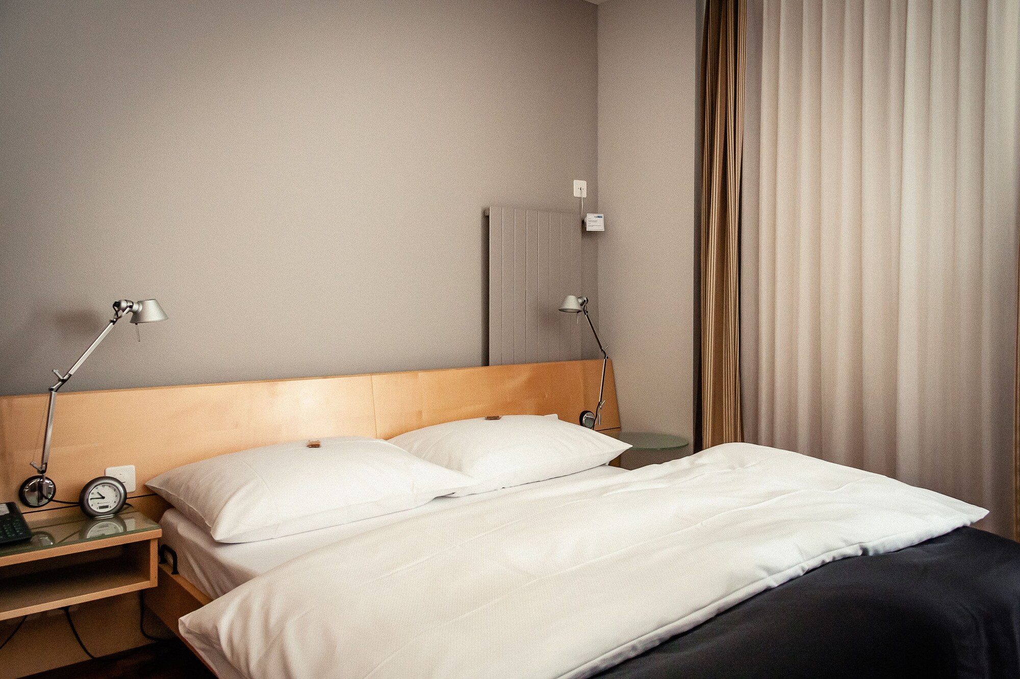 JUNIOR SUITE, QUEEN BED, SOFA, BALCONY