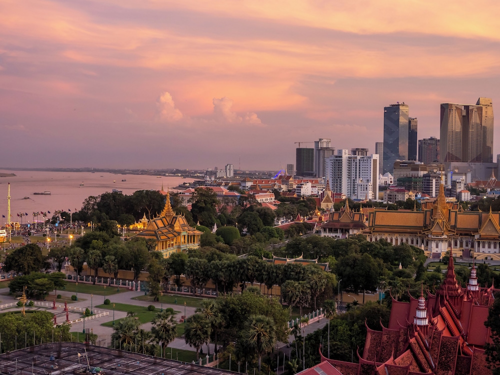 Hyatt Regency Phnom Penh 66/72