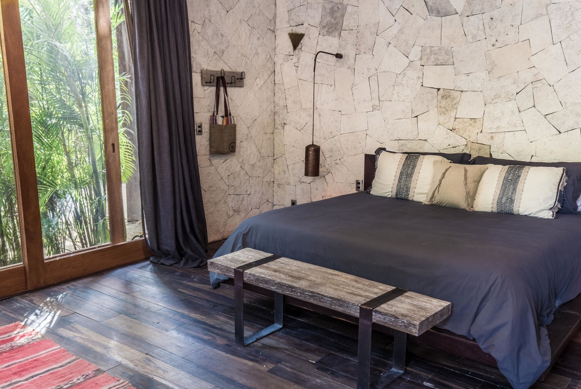 SUITE, ALCOVE, PLUNGE POOL