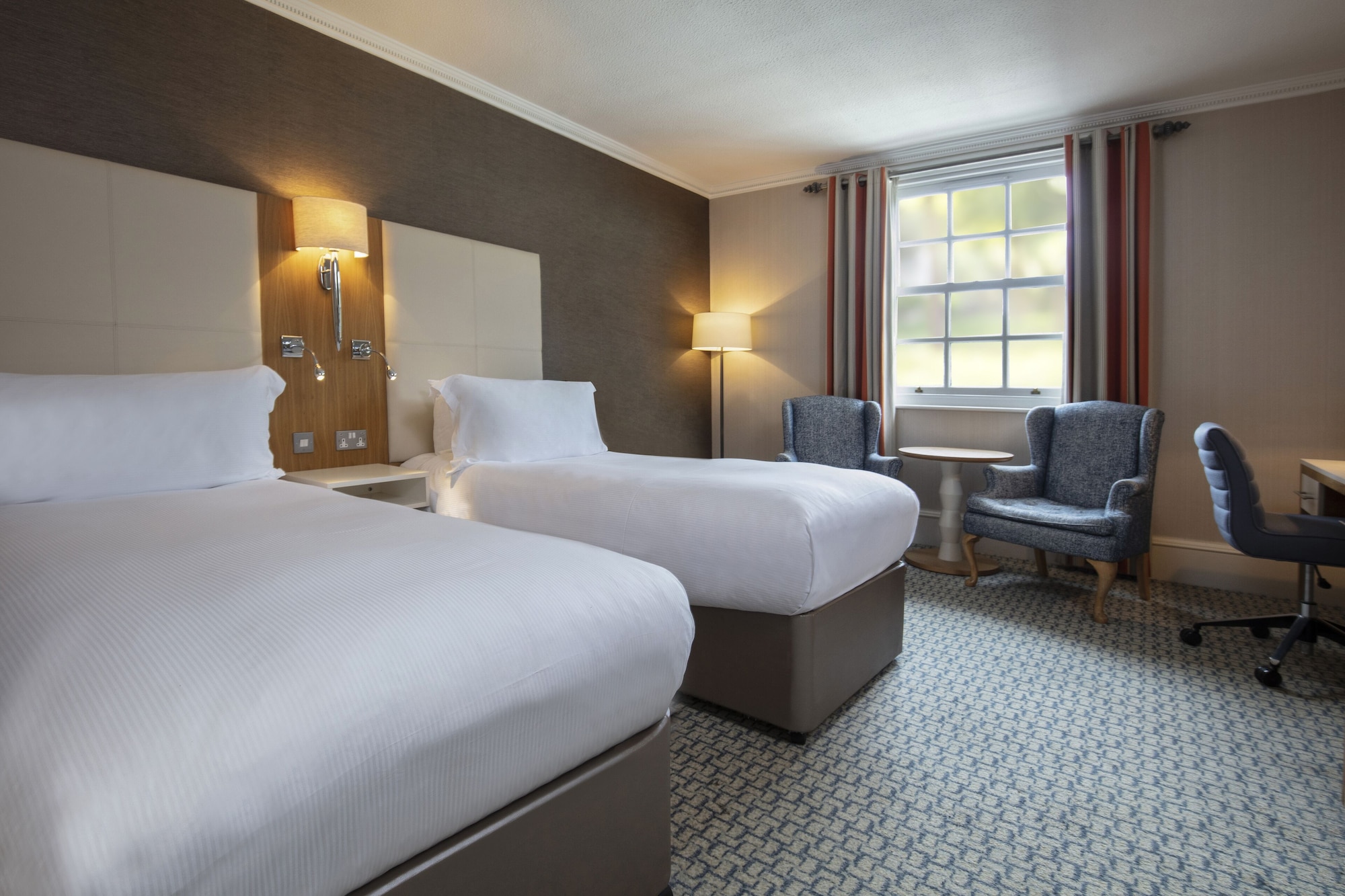 CLASSIC, TWIN BEDS