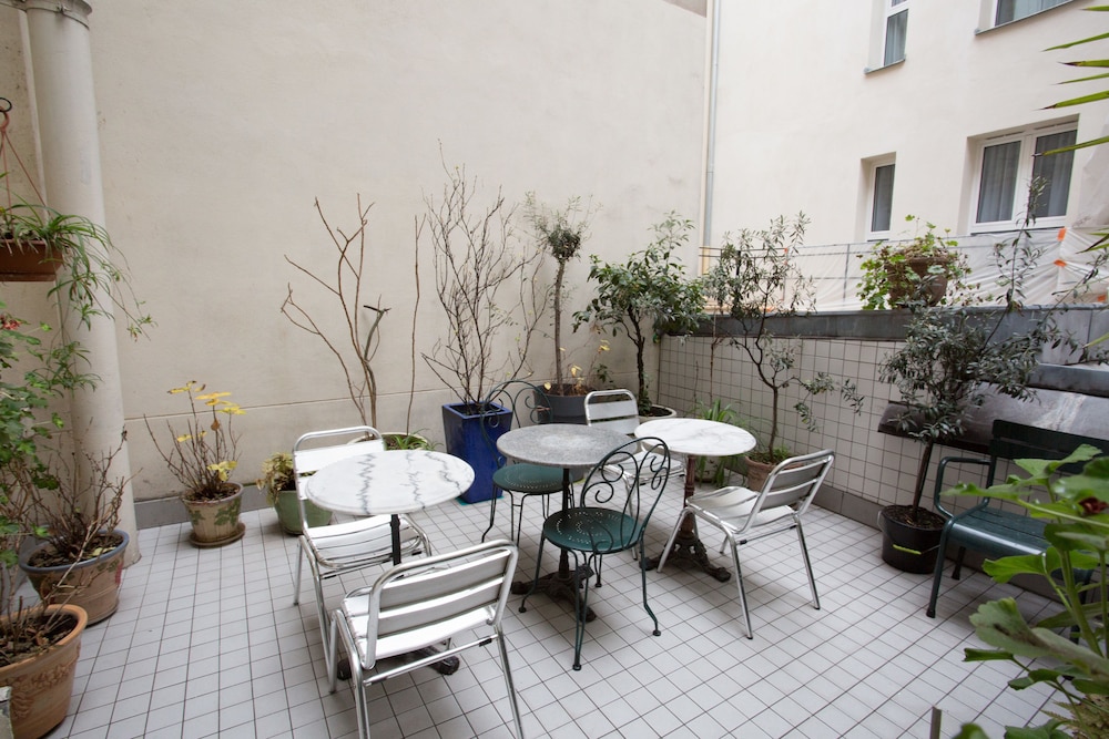 Hotel Darcet Paris 22/37