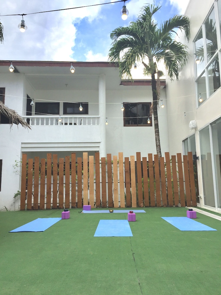 Seabird International Resort 25/35