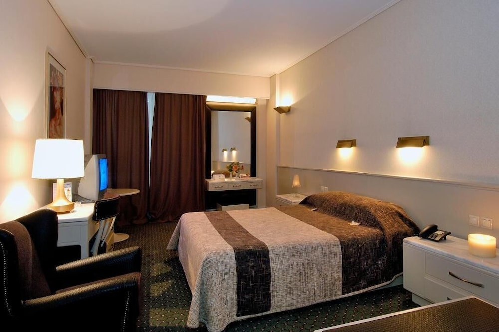 Mercure Patras Astir 21/69