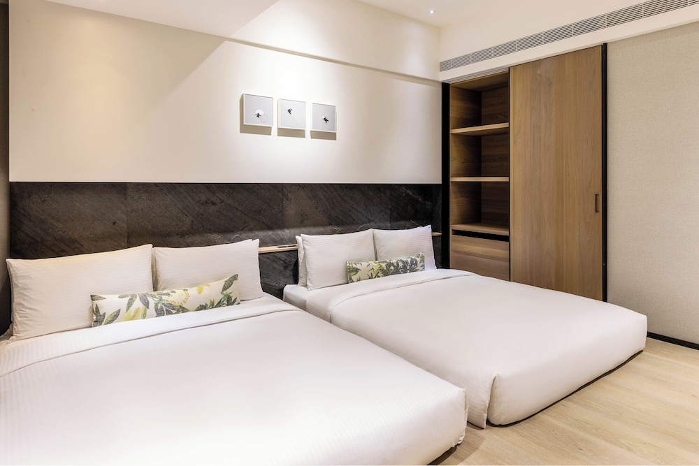 Hsin Hotel 12/49