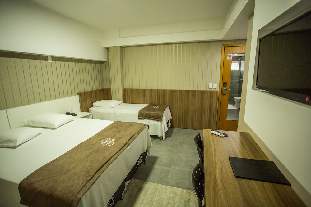 Nayru Hotel 8/31
