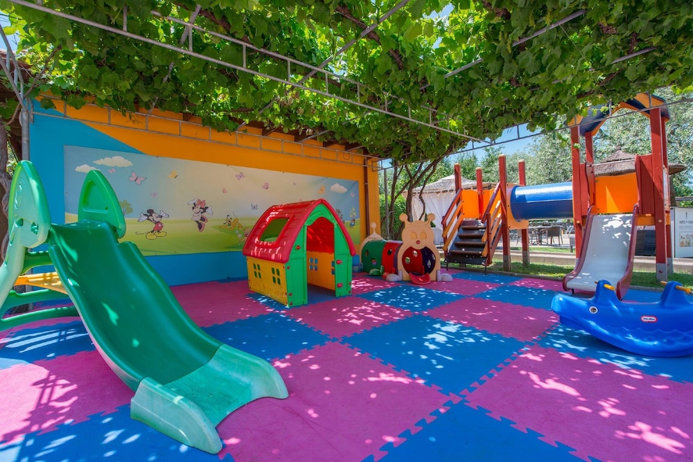 Atrium Hotel Thassos by GHH 36/50