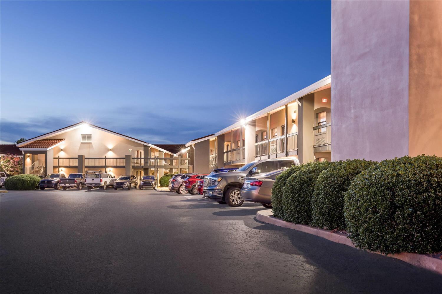 La Quinta Inn Huntsville Research Park 37/38
