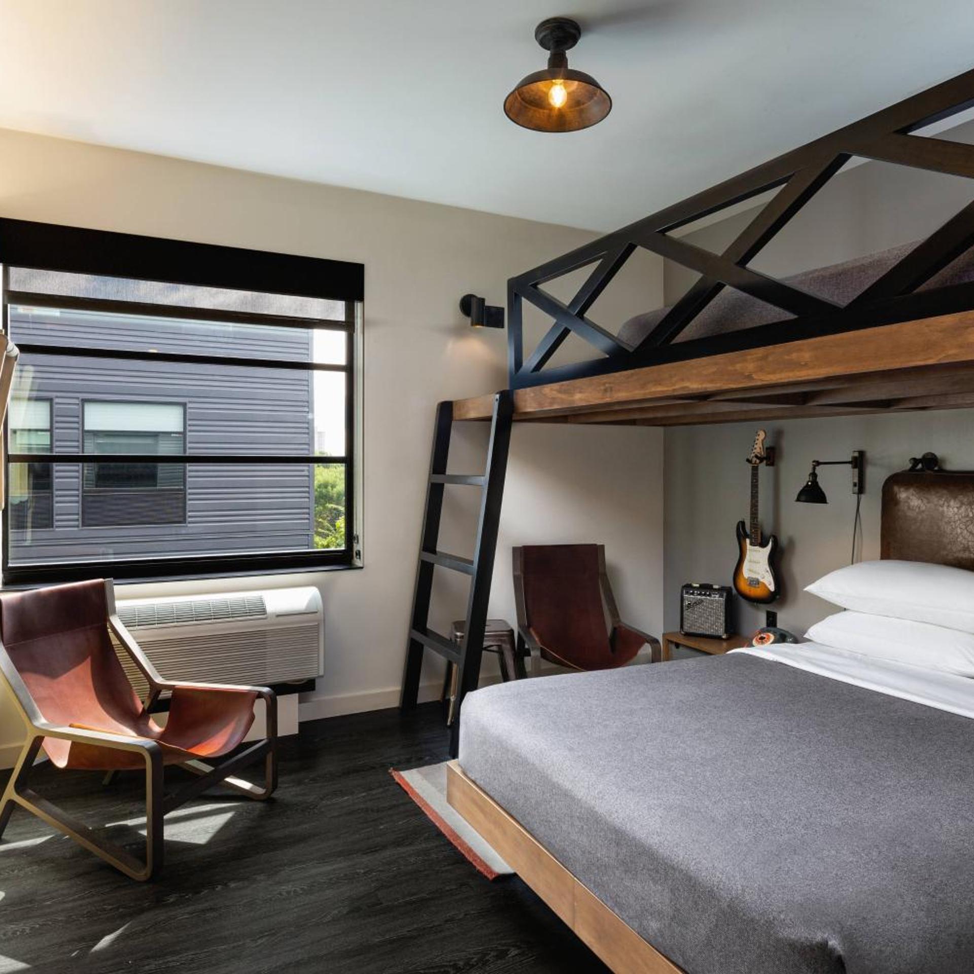 Specialty, Loft, Queen Bed, Accessible