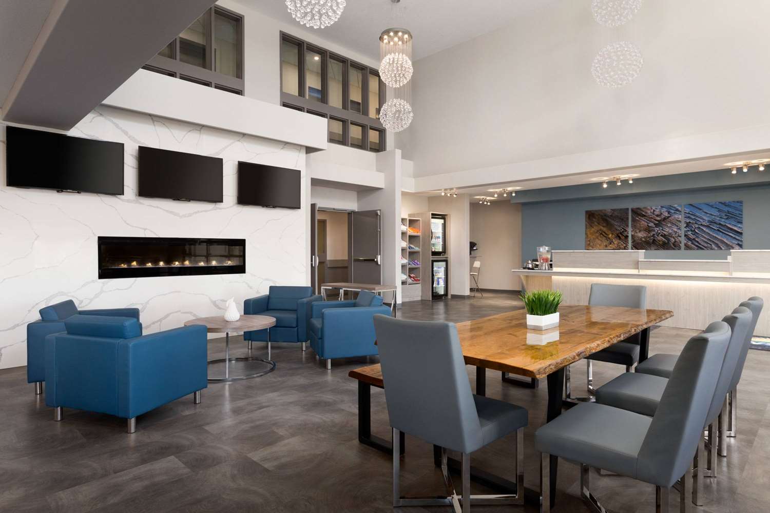 Days Inn by Wyndham Calgary North Balzac 7/15