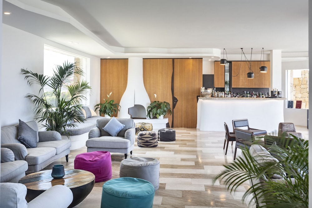 Lobby at Grand Relais Dei Nuraghi - Adults Only, ARZACHENA