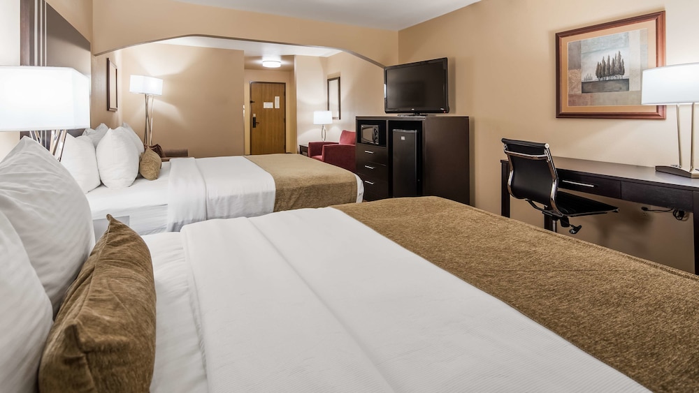 Best Western Plus Capital Inn 11/48
