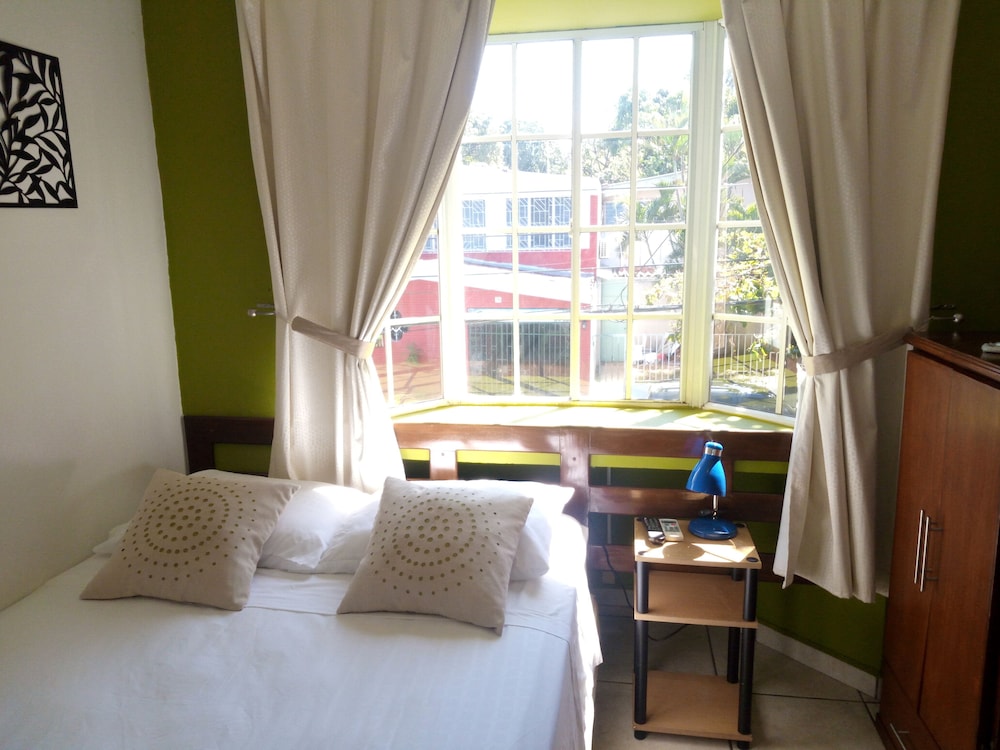 Hotel Tazumal House 40/82