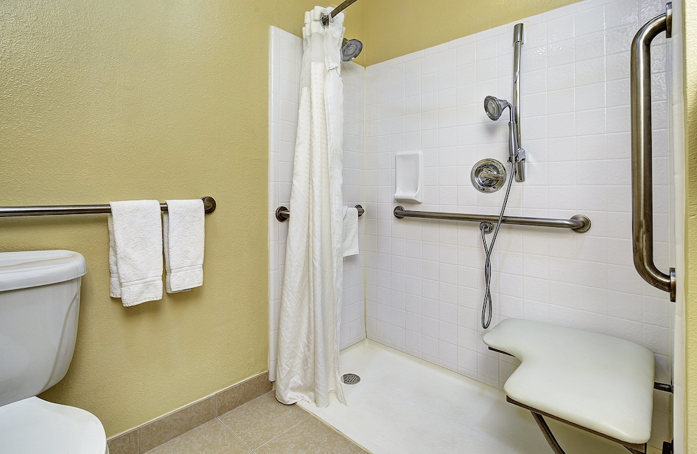Holiday Inn Express San Diego South National City 31/73