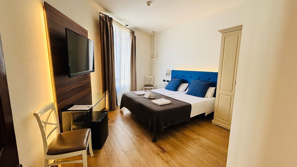 Hotel Central Maria 33/63