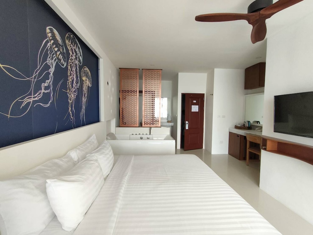 Norn Talay Surin Beach Phuket (ex Surin Beach Resort) 17/50