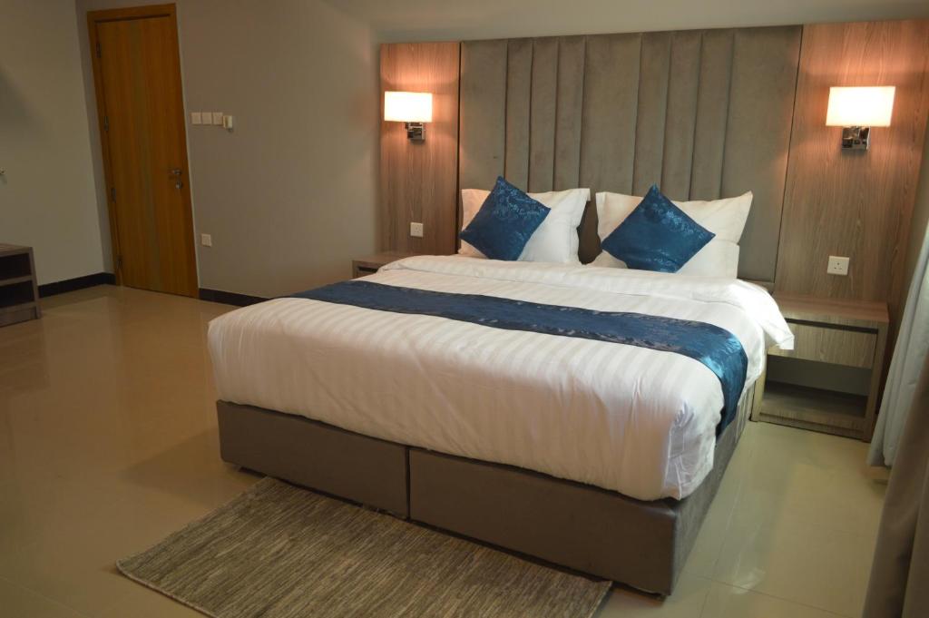 إطلالة الشرفة ٣(Terrace View 3 - Serviced Apartments) 9/25