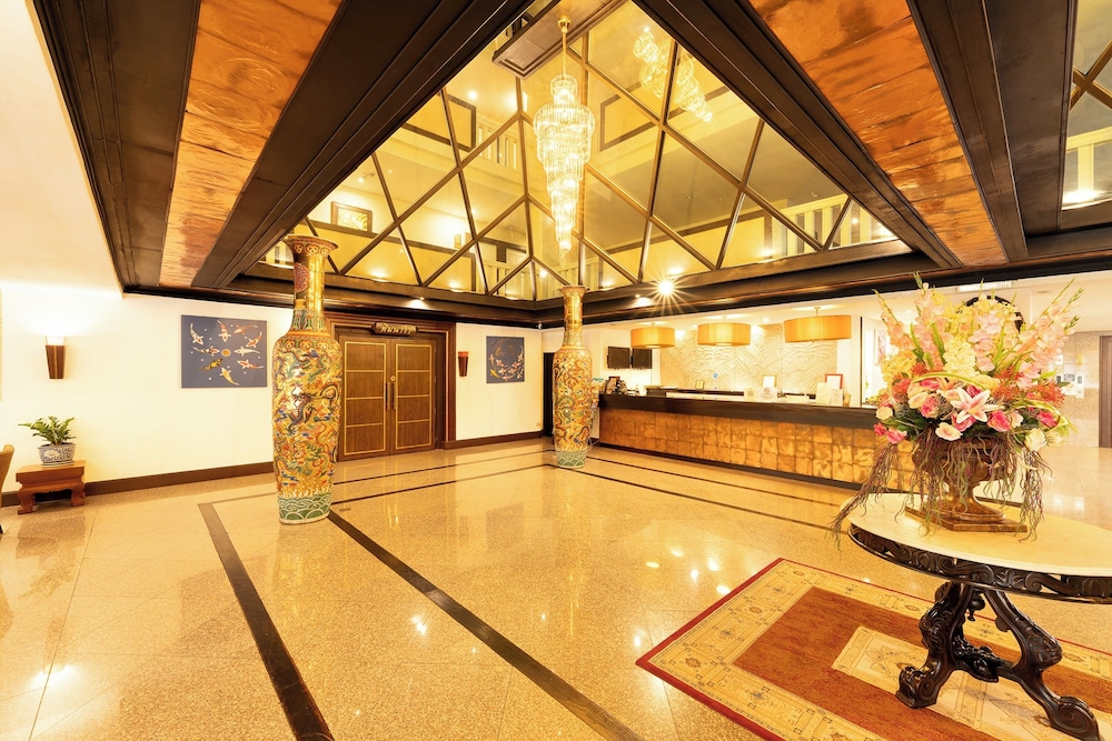Royal Peninsula Hotel 19/66