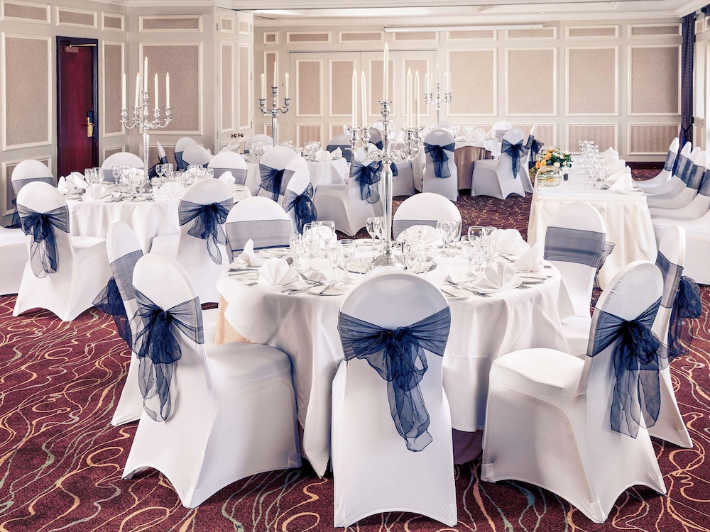 Mercure Livingston Hotel 48/71