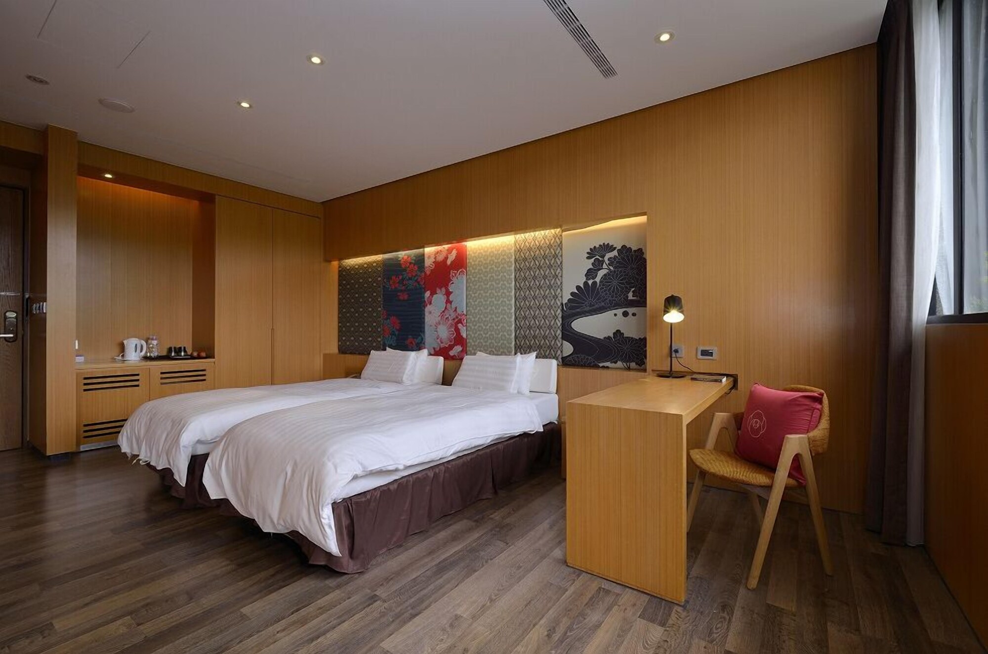 SUPERIOR, TWIN BEDS