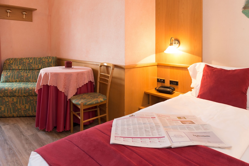 Francesin Hotel 15/79