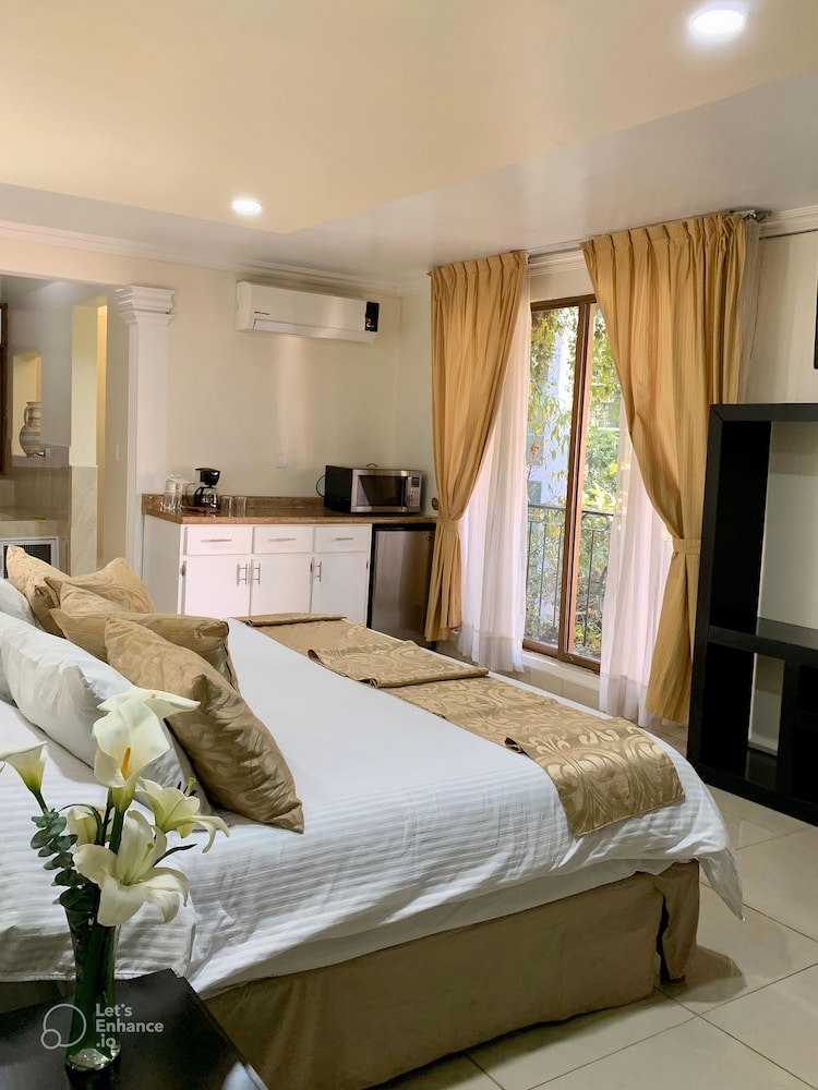 Deluxe, Suite, King Bed