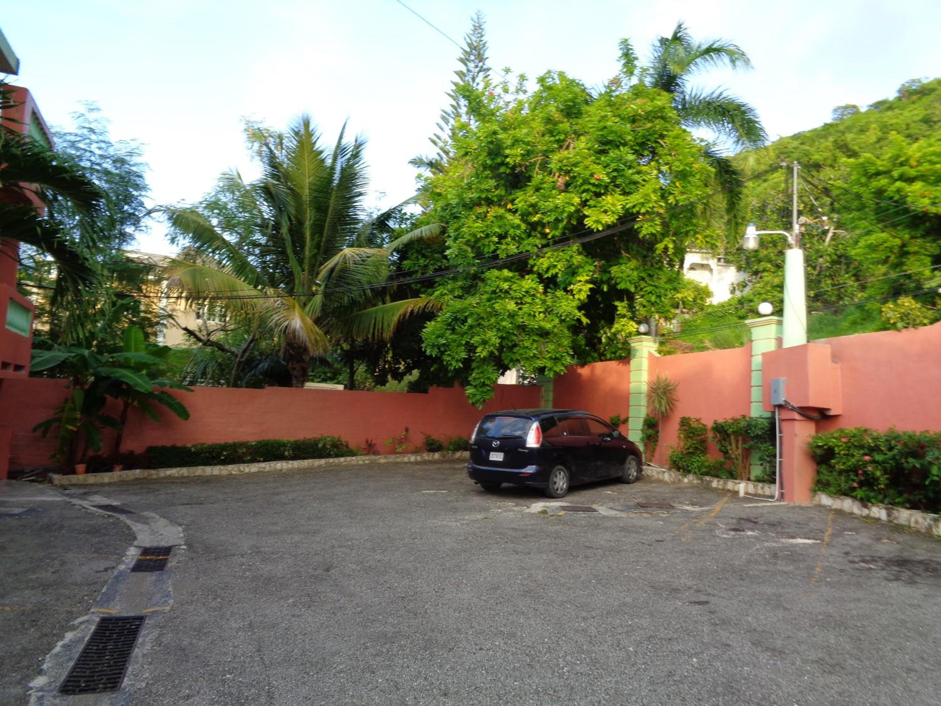 Tropical Court Hotel 15/20