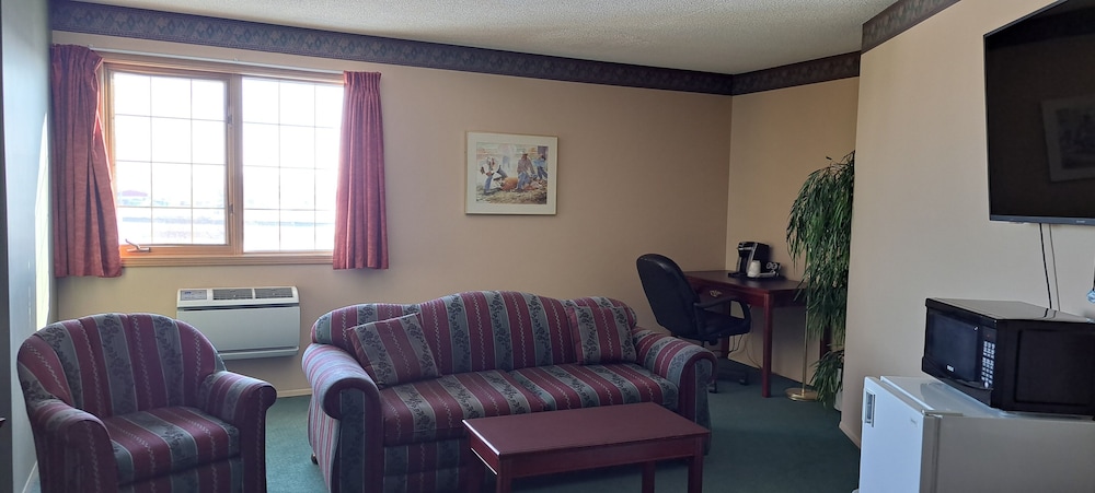 Travelodge by Wyndham Lacombe 34/54