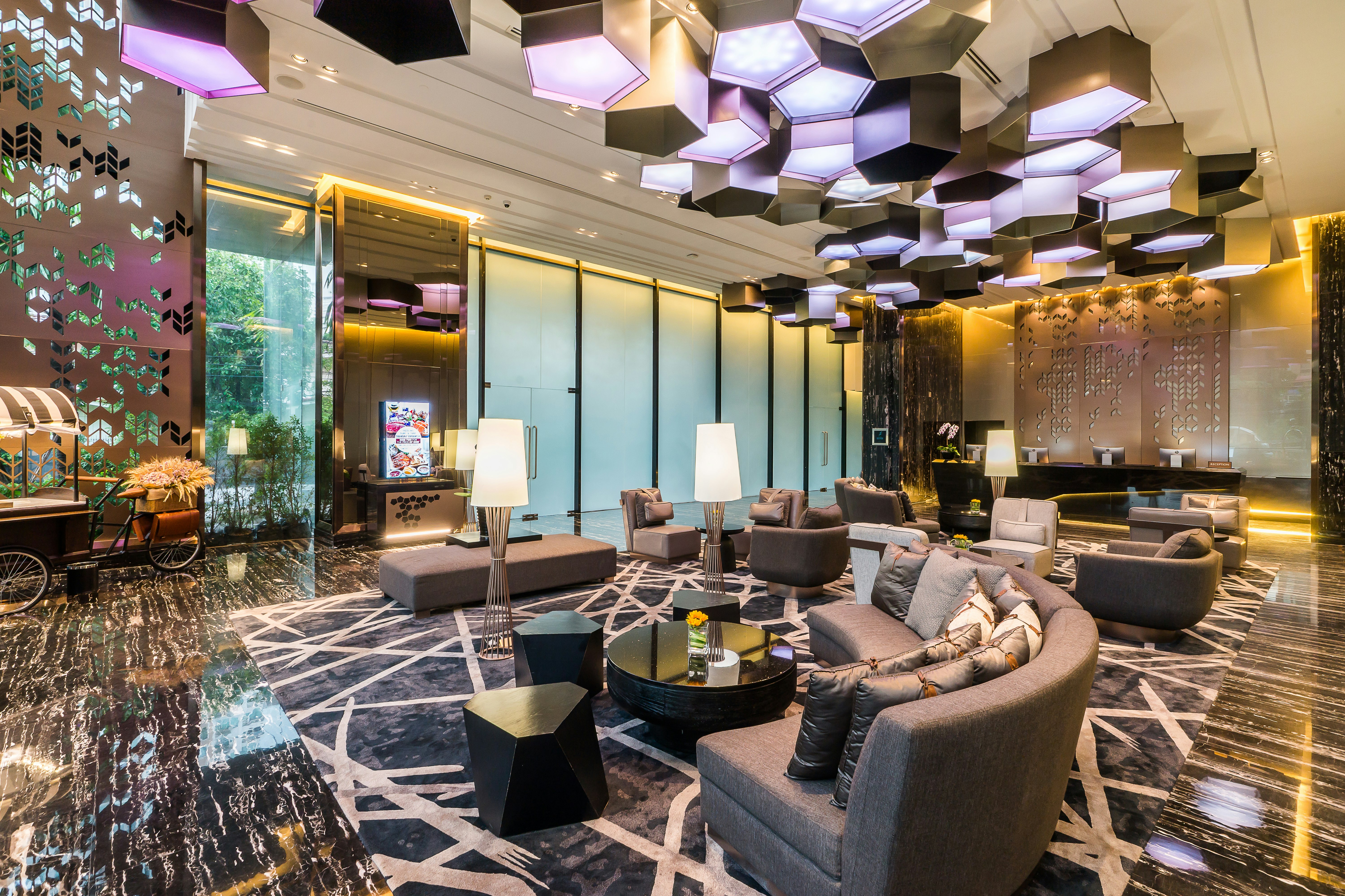 Skyview Hotel Bangkok 25/50