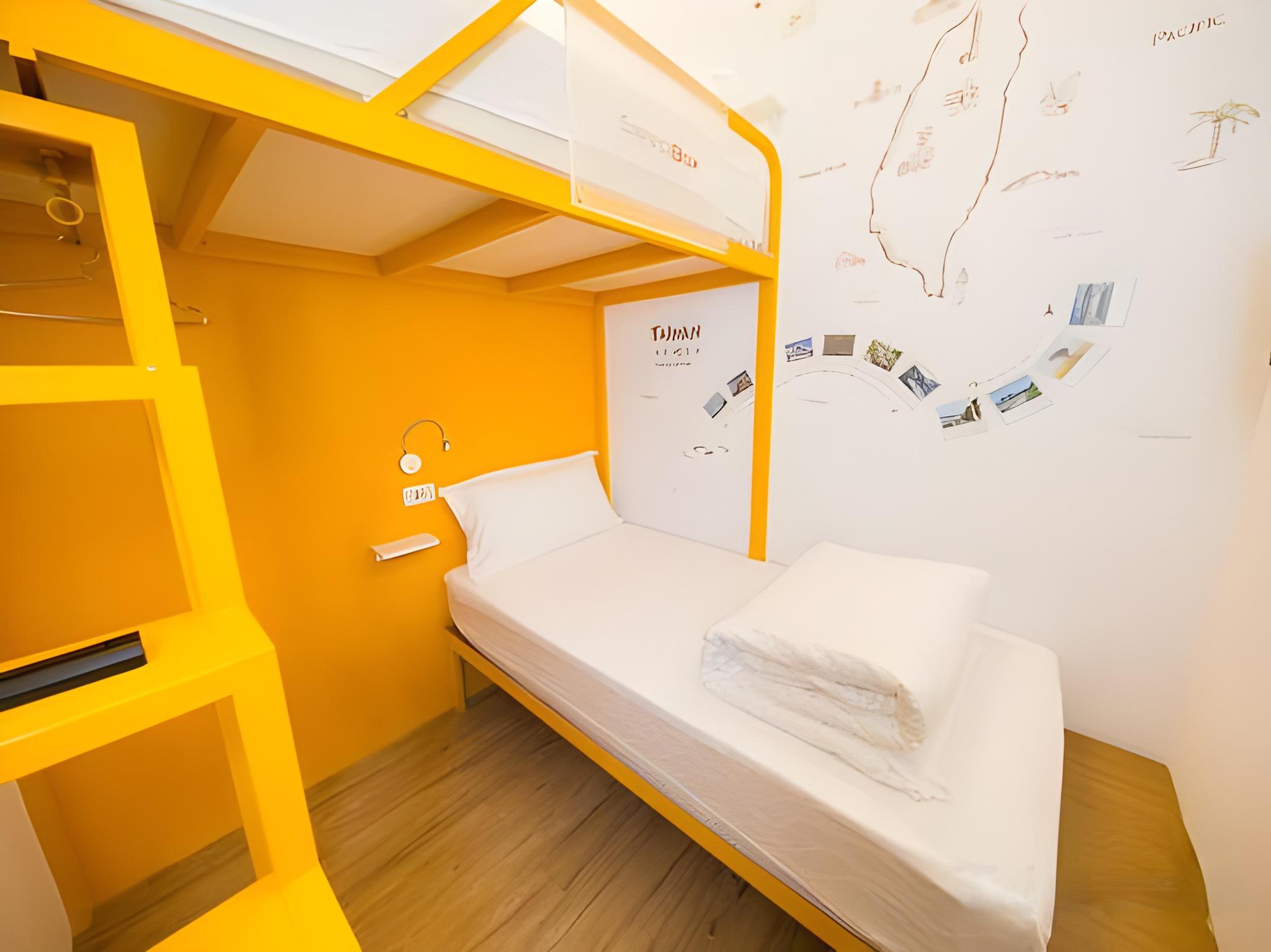 Economy, Twin Beds