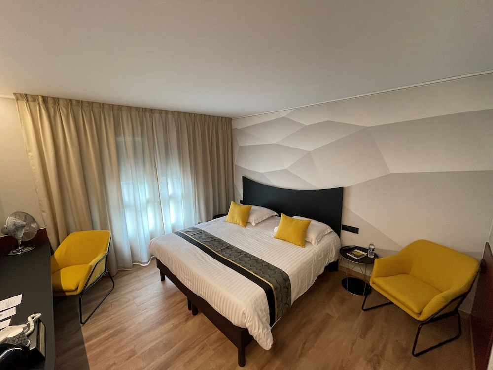 HOTEL CENTER BREST 13/48