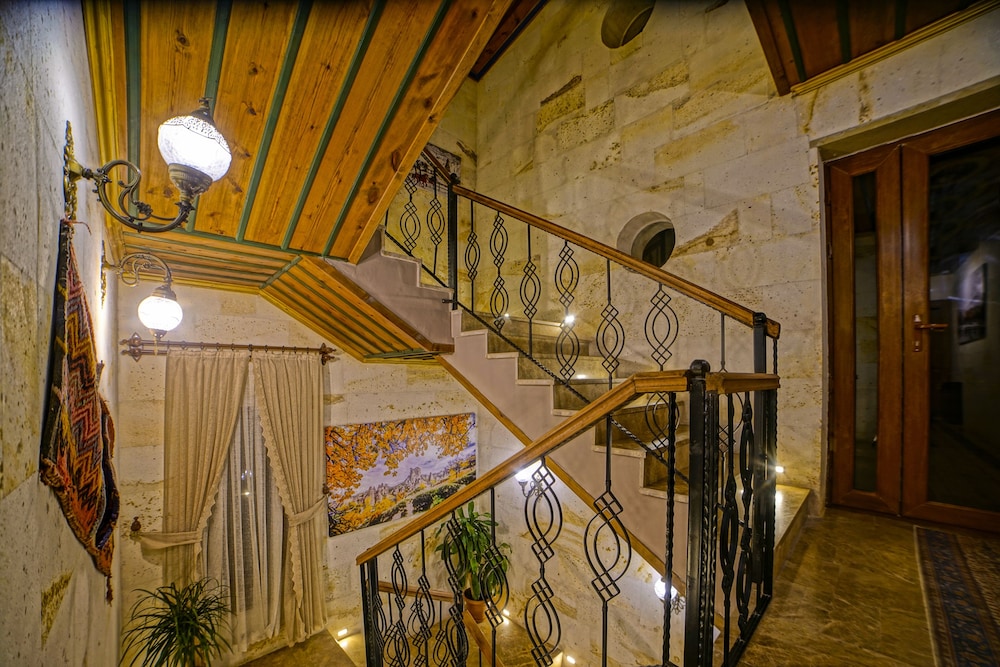 Milat Cave Hotel 1/50