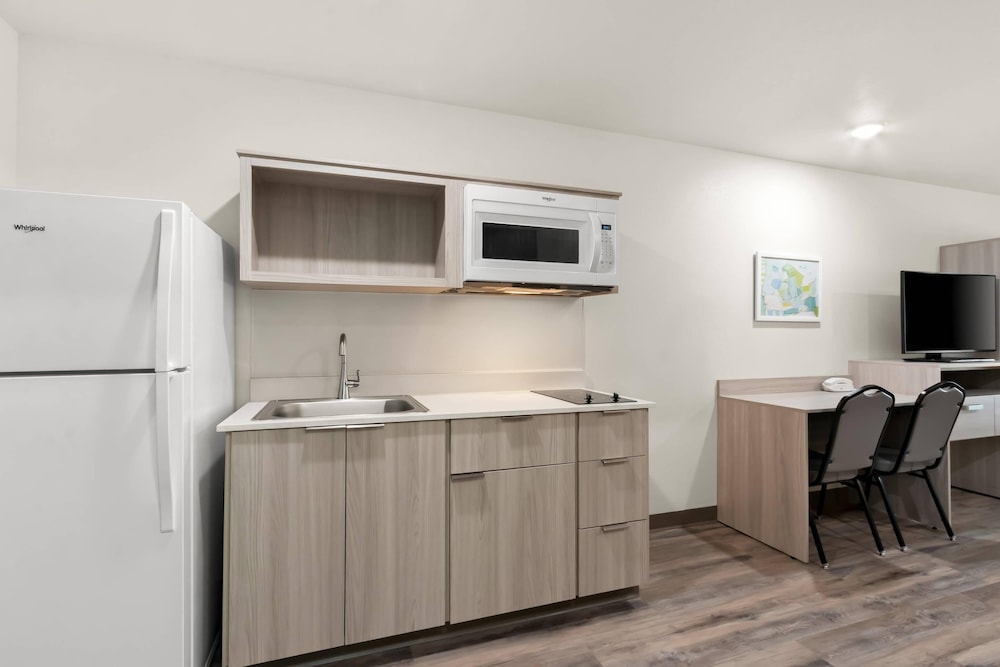 WoodSpring Suites Chandler Phoenix Medical Center 21/31